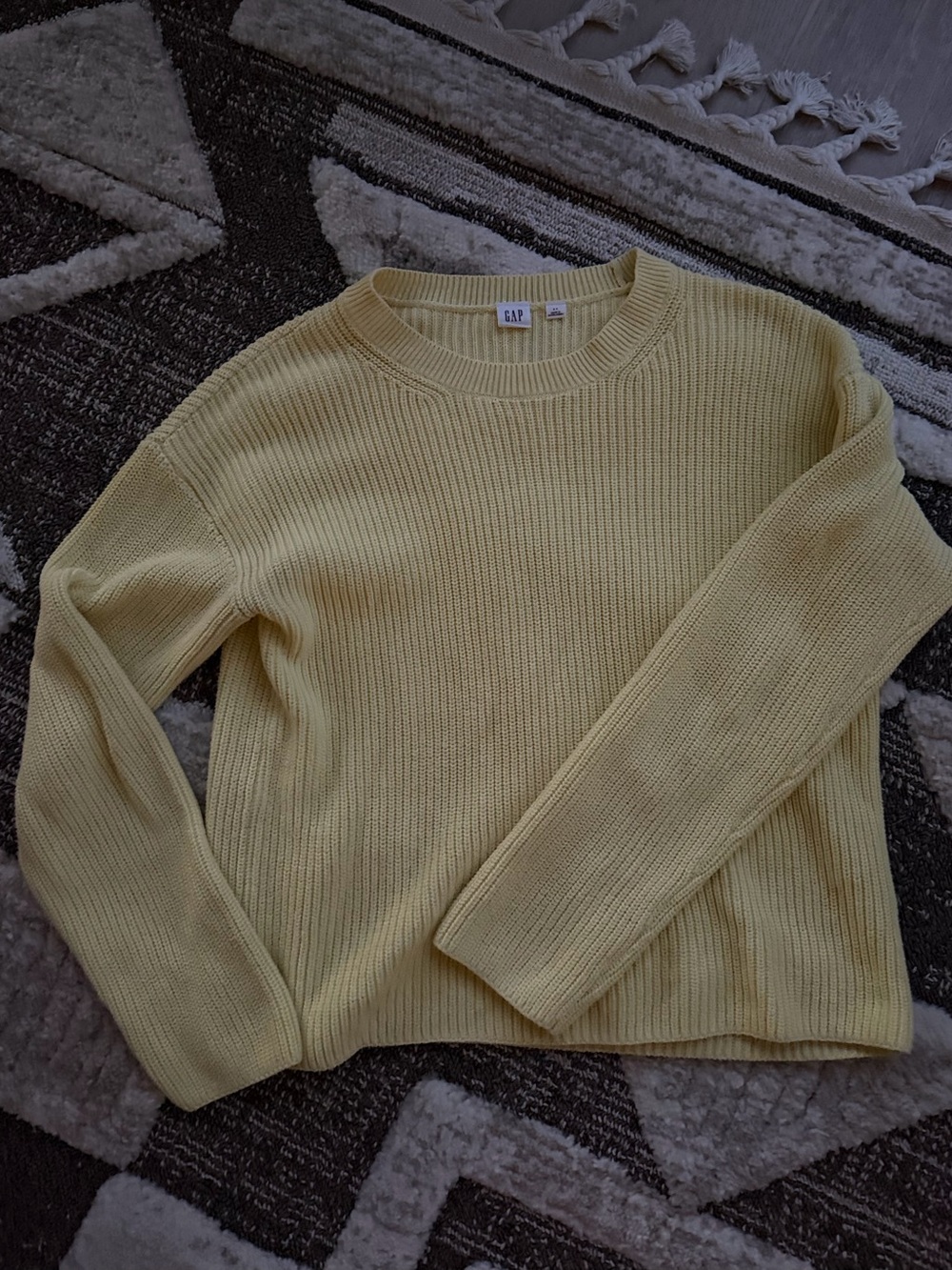GAP lemon yellow sweater S